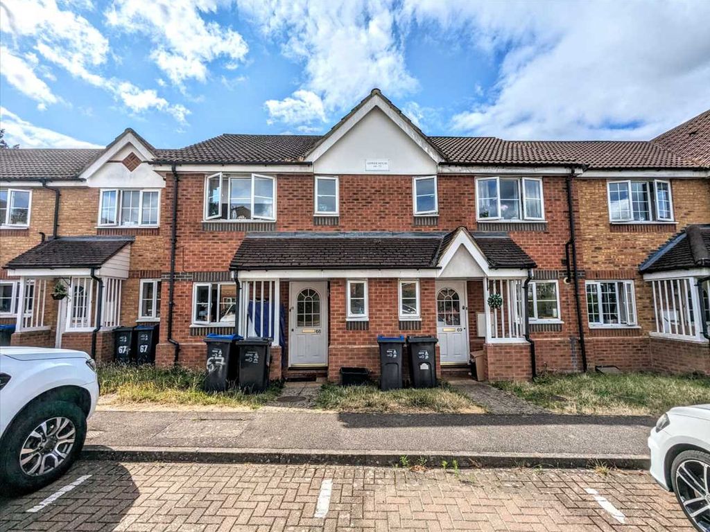 3 bed terraced house to rent in Gower House, Chaucer Way, Wimbledon