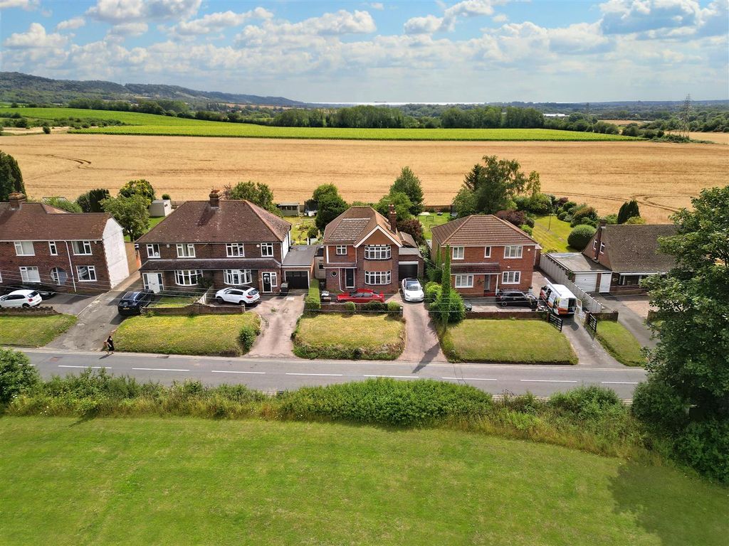 4 bed detached house for sale in Bull Lane, Eccles, Aylesford ME20 Zoopla