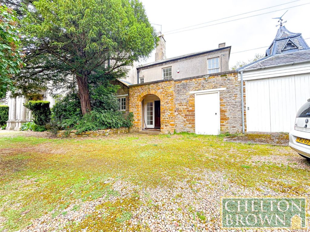 3 bed semidetached house to rent in Main Road, Duston, Northampton NN5