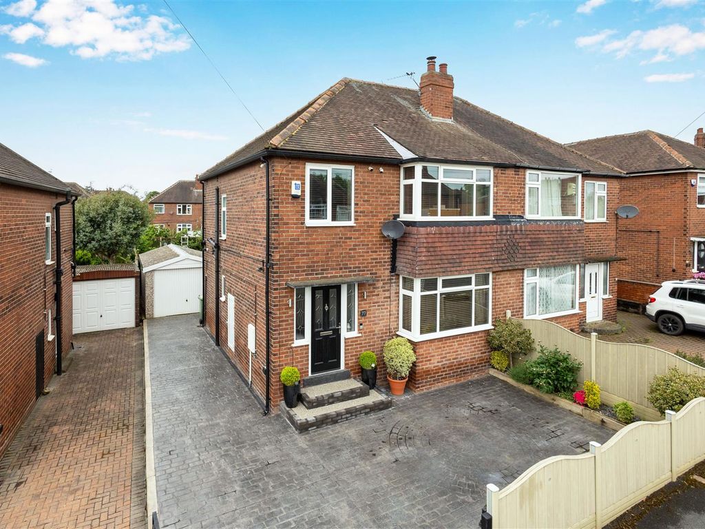 3 bed semidetached house for sale in Manston Crescent, Crossgates