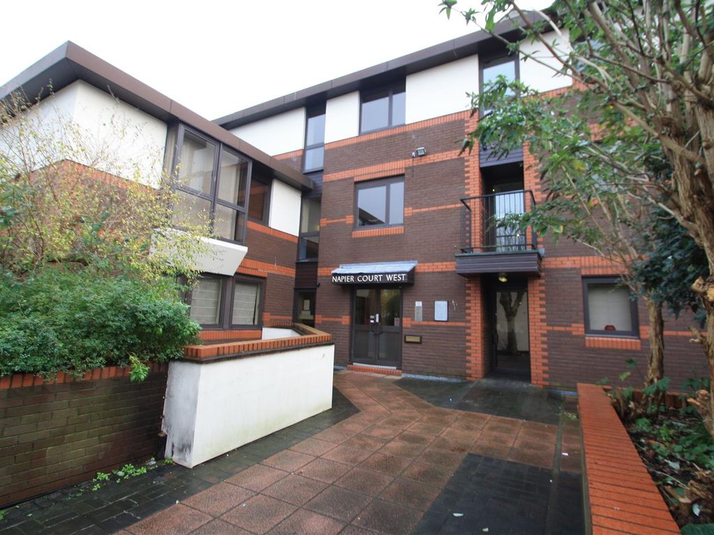1 bed flat to rent in Gordon Place, SouthendOnSea SS1, £875 pcm Zoopla