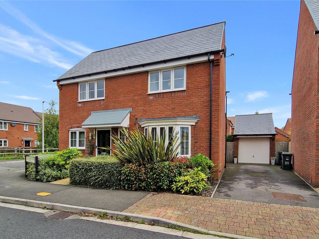 4 bed detached house for sale in Blackburn Way, West Wick, WestonSuper