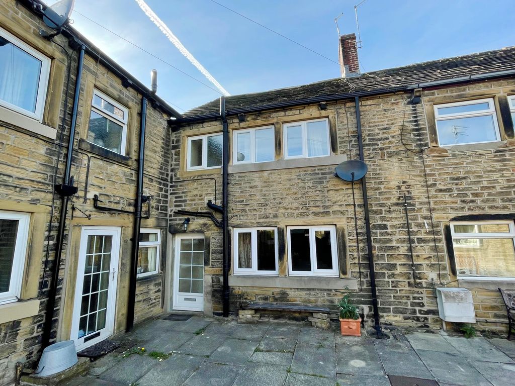 2 bed detached house to rent in Swifts Fold, Honley, Holmfirth, UK HD9