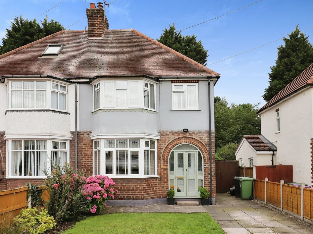 3 bed semidetached house for sale in Green Drive, Oxley, Wolverhampton