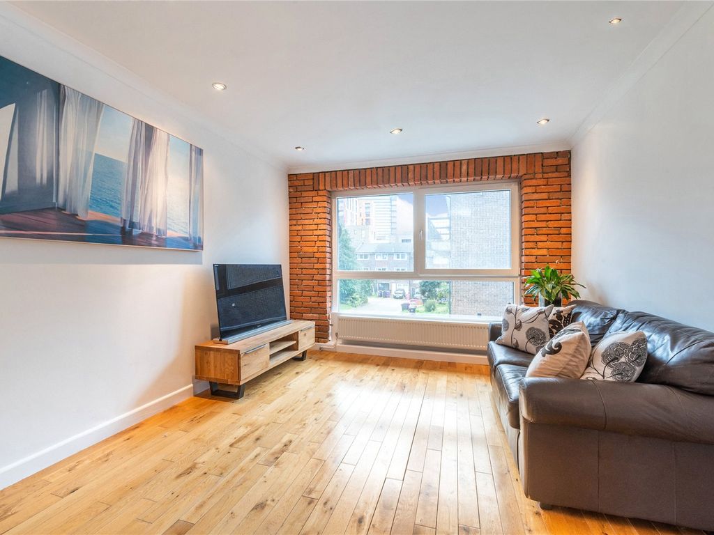 Capstan Square, London E14  