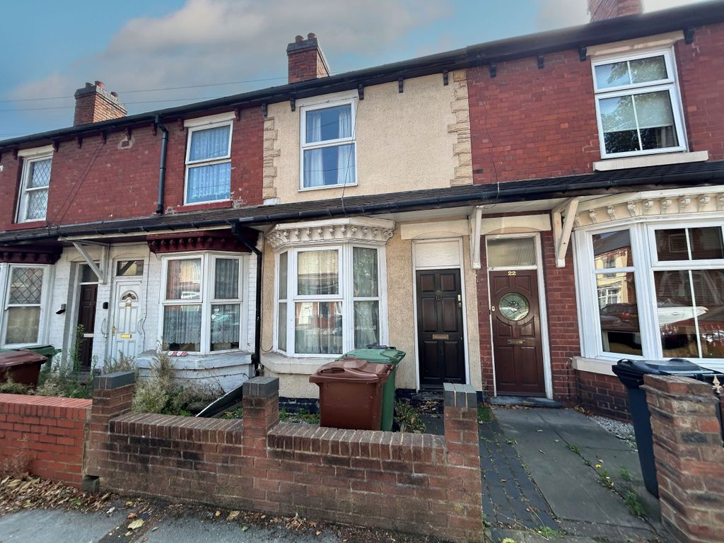2 bed terraced house to rent in Victoria Street, Willenhall WV13, £750