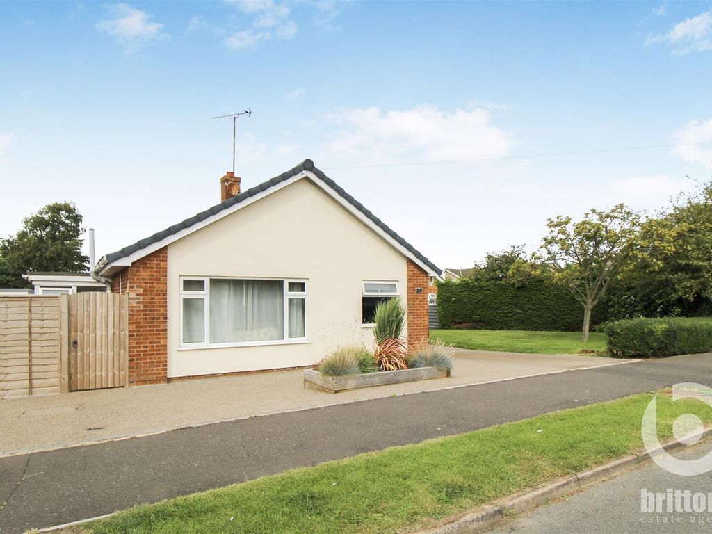 3 bed detached bungalow for sale in Neville Road, Heacham, King's Lynn