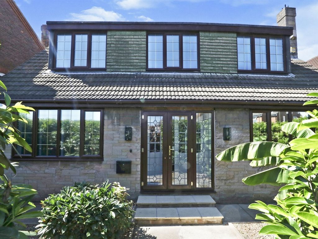 5 bed detached house for sale in Askern Road, Bentley, Doncaster DN5