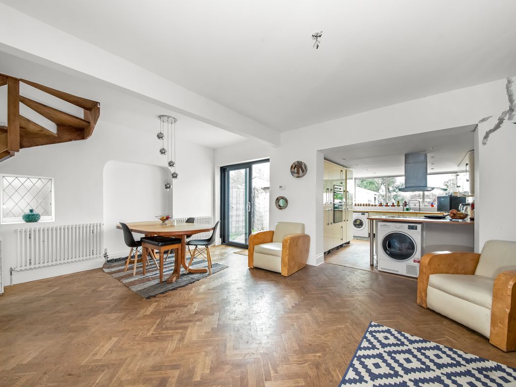 Begbie Road, Blackheath SE3  