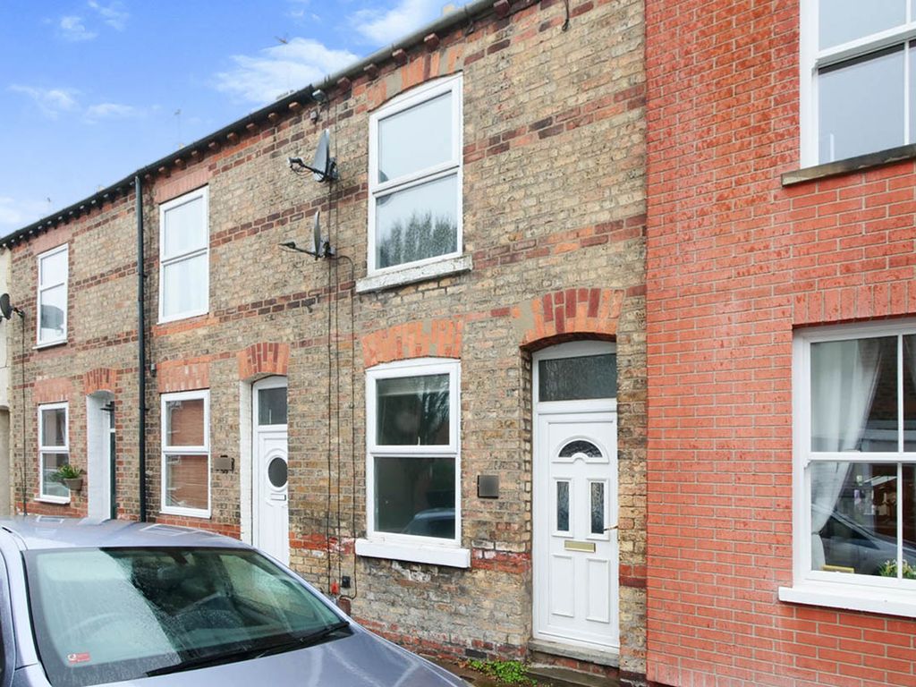 2 bed terraced house for sale in Lincoln Street, York, North Yorkshire