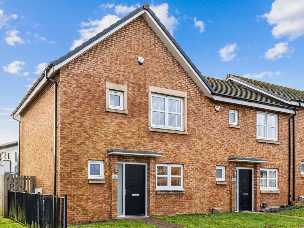 3 bed end terrace house to rent in Falcon Drive, Newton Mearns, East