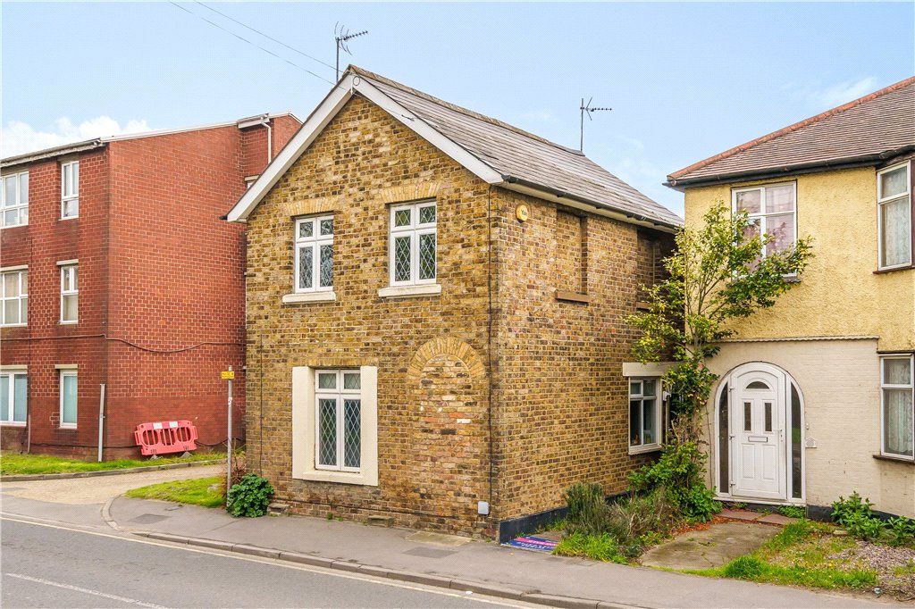 2 bed detached house for sale in Cowley Mill Road, Uxbridge, Middlesex