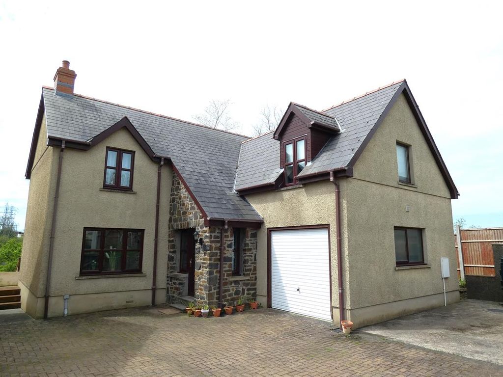 4 bed detached house for sale in Ash Court, West Street, Rosemarket