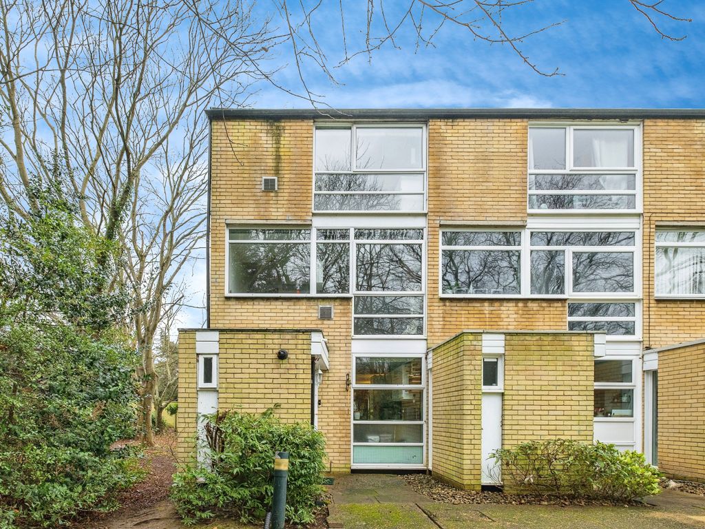 4 bed end terrace house for sale in Weymede, Byfleet, Surrey KT14, £