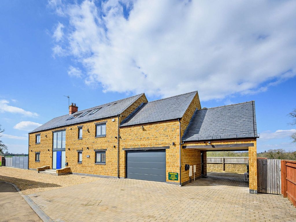 5 bed detached house for sale in Manor Road, West Adderbury, Banbury