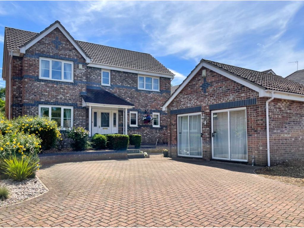 4 bed detached house for sale in Saltshouse Road, Hull HU8 Zoopla