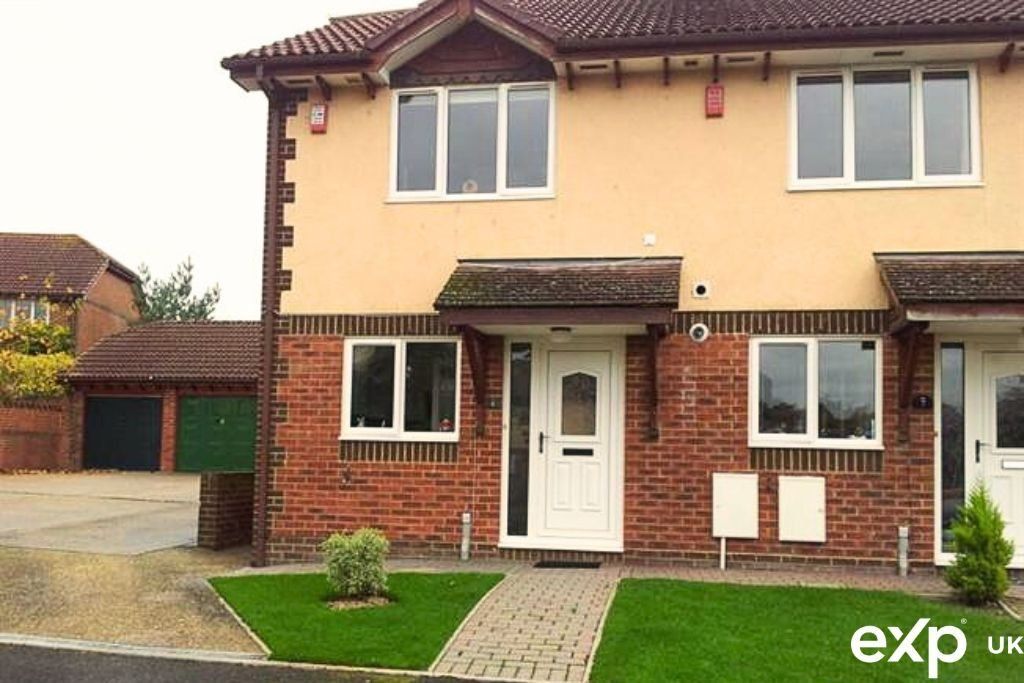2 bed end terrace house for sale in Lytchett Matravers, Poole, Dorset