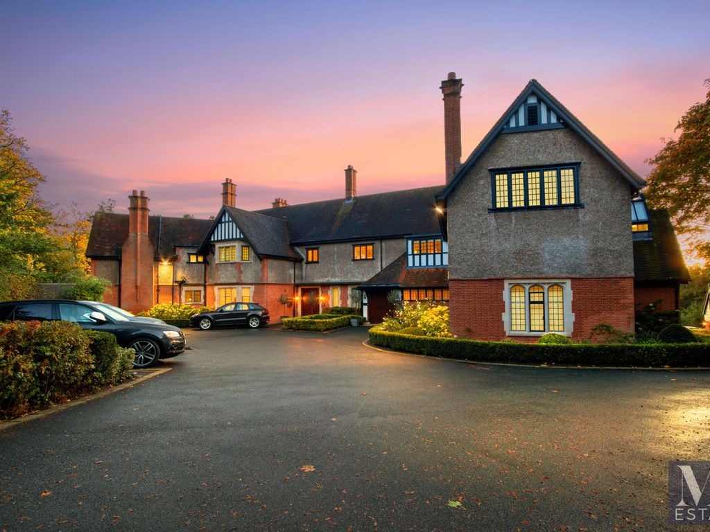 Grace Court, Totteridge Green, Totteridge Common N20  