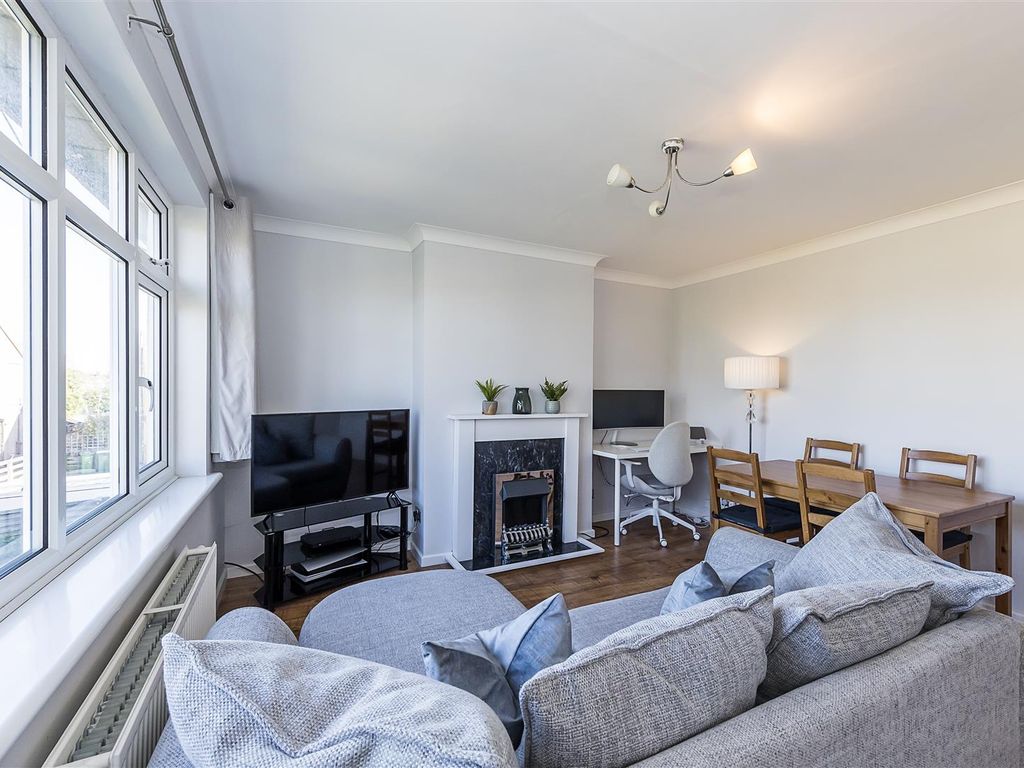 2 bed for sale in Burr Close, Bexleyheath DA7 Zoopla