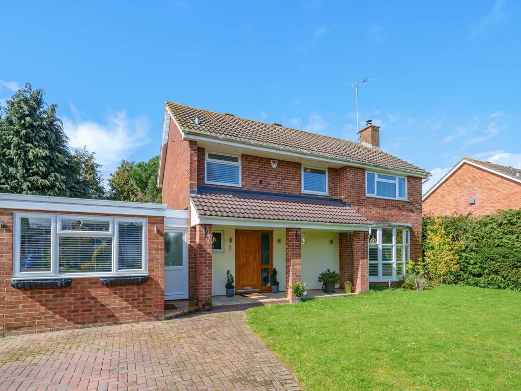 4 bed detached house for sale in Woodrow Drive, Wokingham RG40 Zoopla
