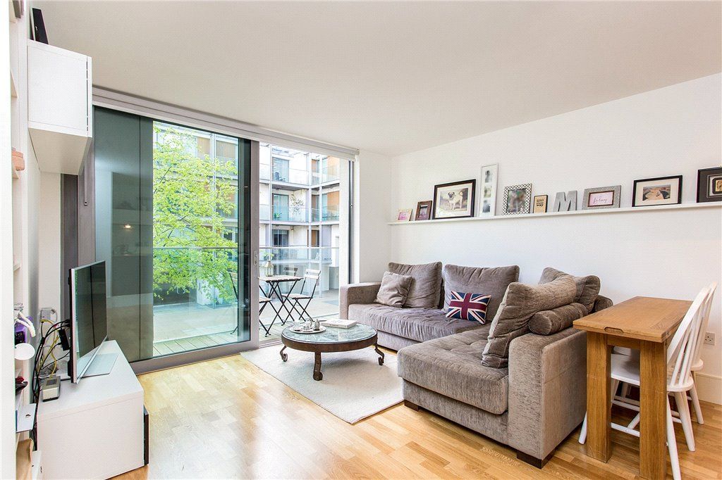 1 bed flat for sale in Highbury Stadium Square, Highbury, London N5, £