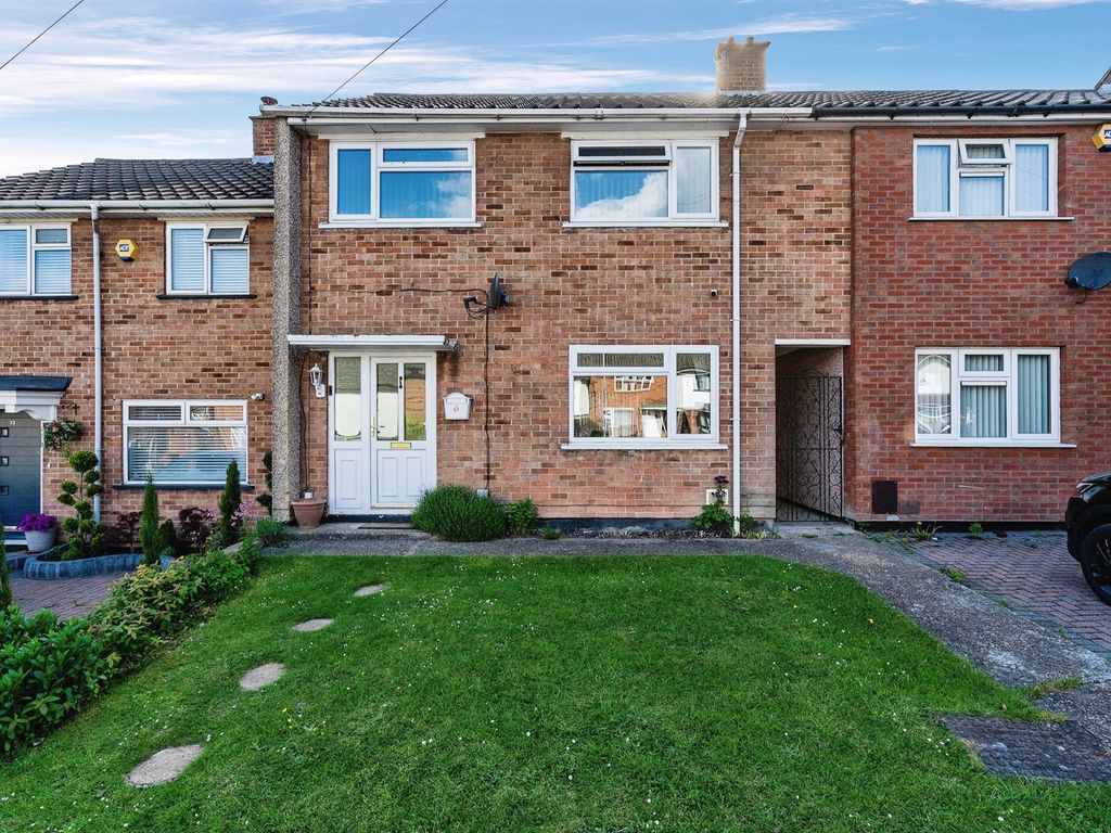 3 bed terraced house for sale in Tomlinson Avenue, Luton LU4 Zoopla