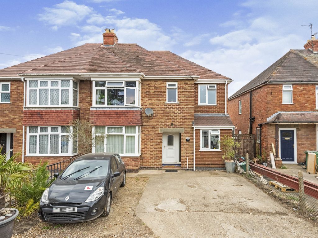 4 bed semidetached house for sale in Longford Lane, Gloucester GL2