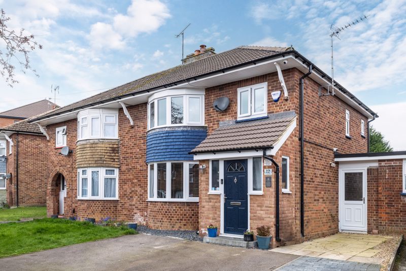 3 bed property for sale in St. Road, Bletchley, Milton Keynes