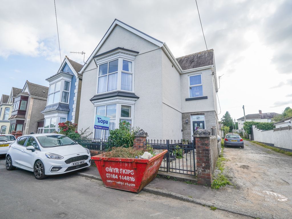 4 bed detached house for sale in Woodlands, Gowerton, Swansea SA4, £