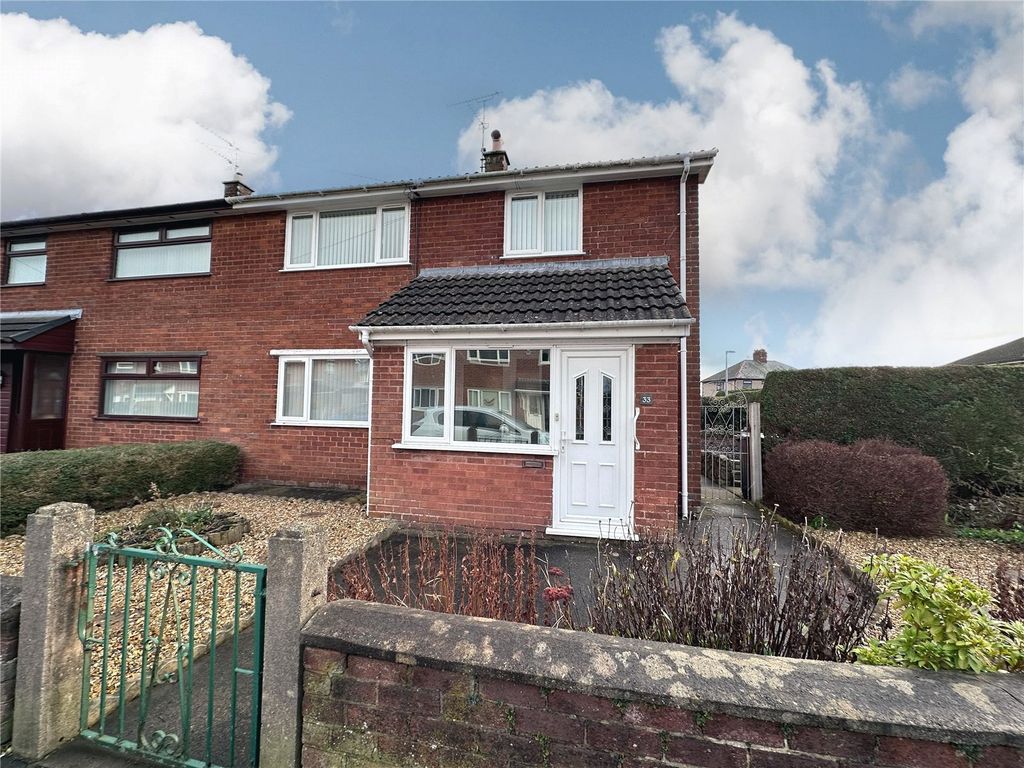 3 bed semidetached house for sale in Woodlands Close, Mold, Flintshire