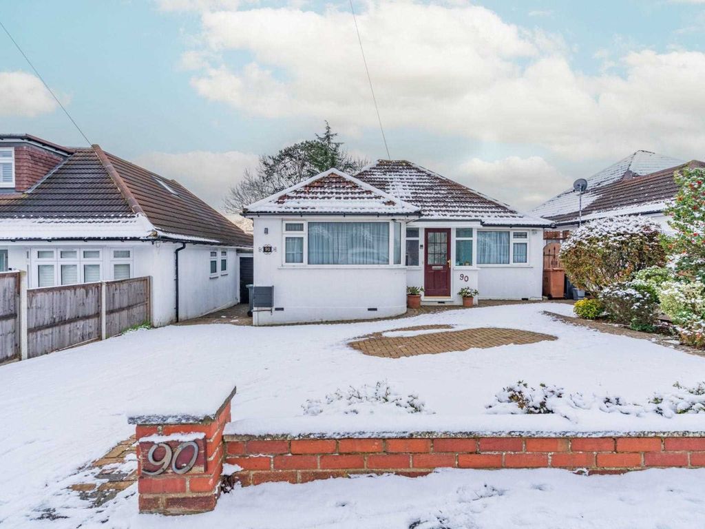 Greenfield Avenue, Carpenders Park WD19  