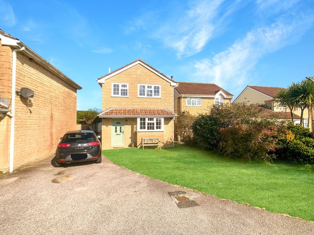 3 bed detached house to rent in Polisken Way, St. Erme TR4, £1,500 pcm