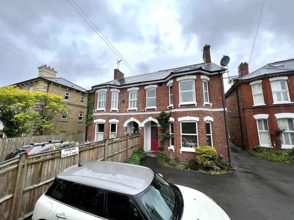 187 Upper Grosvenor Road, Tunbridge Wells TN1  