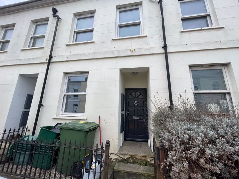 3 bed terraced house to rent in St. Pauls Road, Cheltenham GL50, £1,150