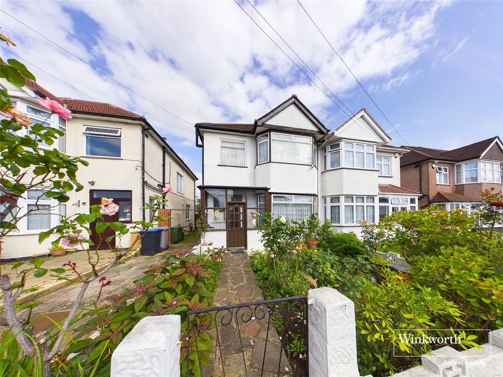 3 bed semidetached house for sale in North Way, Kingsbury NW9, £