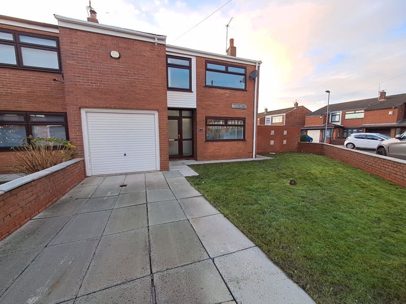 3 bed semidetached house to rent in Whinmoor Road, Fazakerley