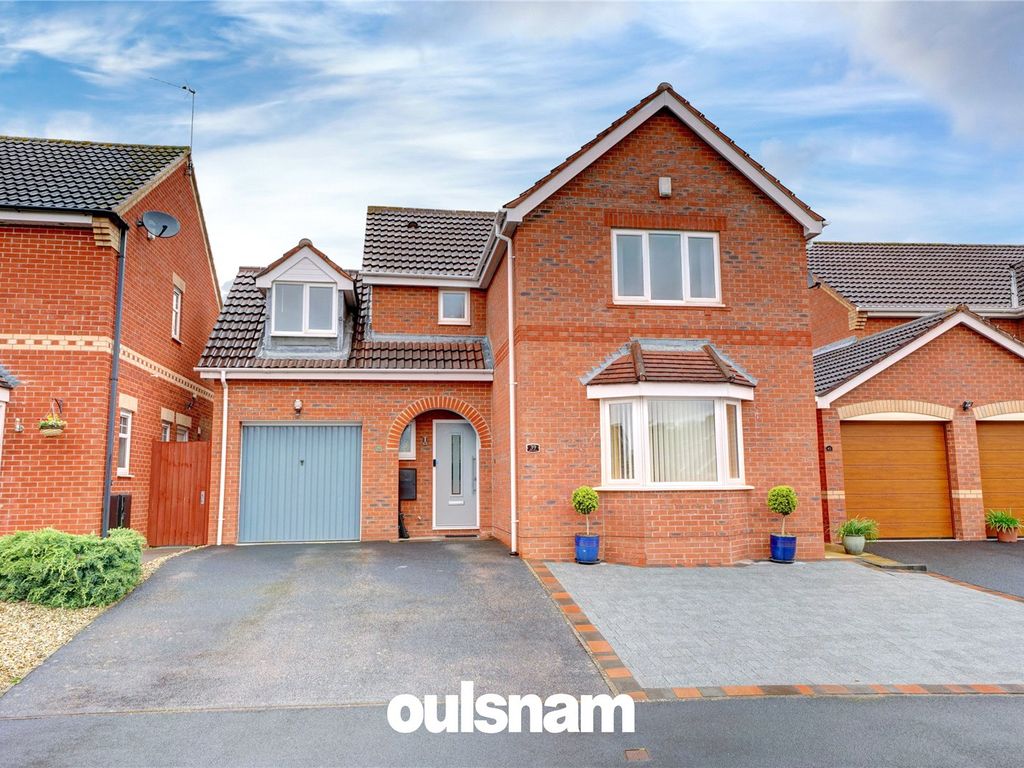 4 bed detached house for sale in Swan Drive, Droitwich, Worcestershire