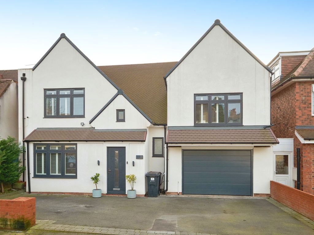 6 bed detached house for sale in Selwyn Road, Birmingham B16, £900,000