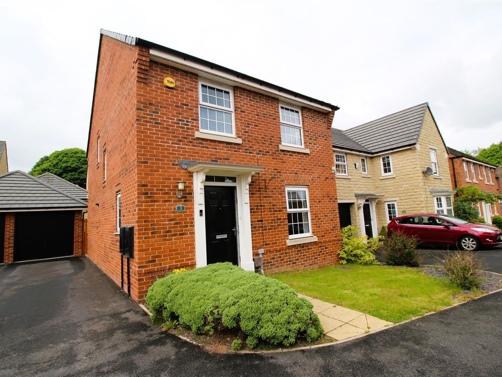 4 bed detached house for sale in Navigation Court, Birkenshaw, Bradford