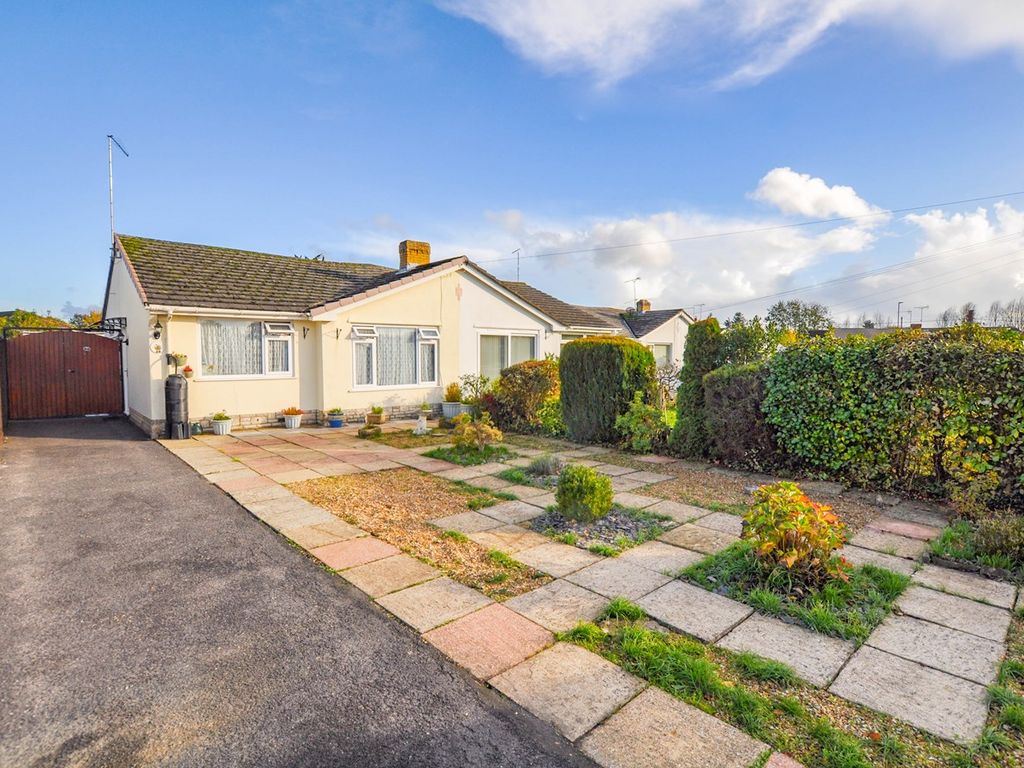 2 bed semidetached bungalow for sale in Martindale Avenue, Wimborne