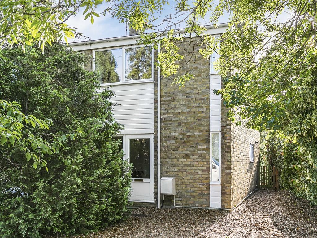 3 bed end terrace house for sale in High Street, Trumpington, Cambridge