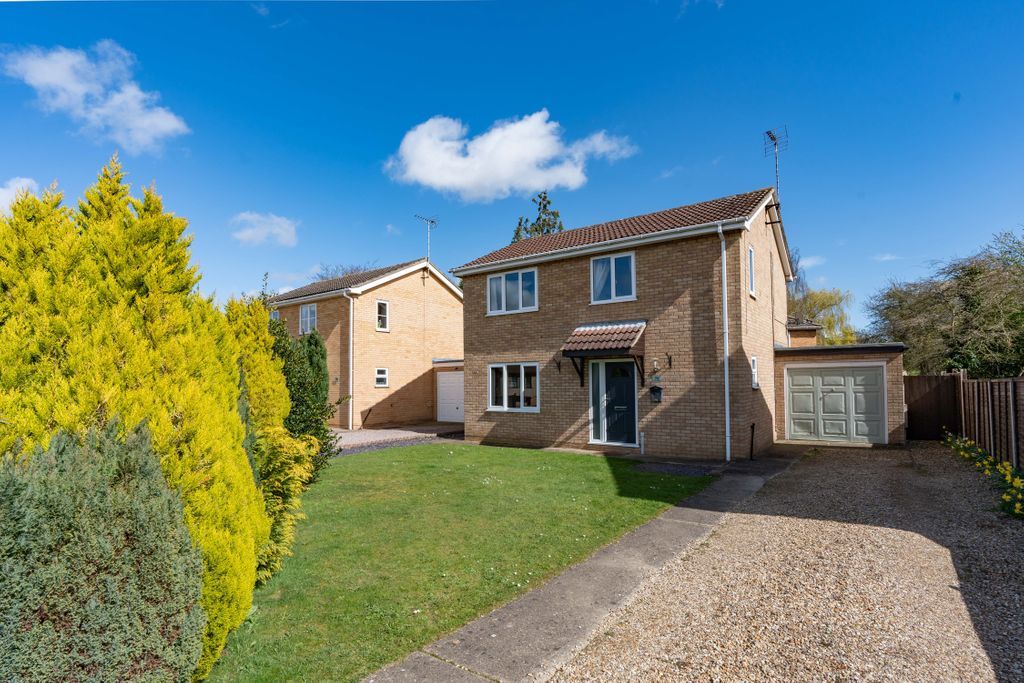 3 bed detached house for sale in Saxon Close, Spalding PE12 Zoopla