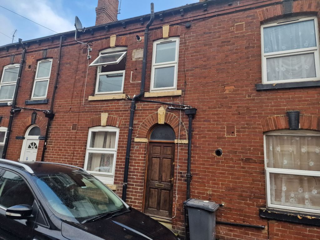 1 bed terraced house for sale in Barden Mount, Armley, Leeds LS12, £