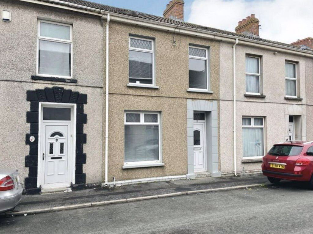 3 bed property to rent in Stafford St, Llanelli SA15 Zoopla