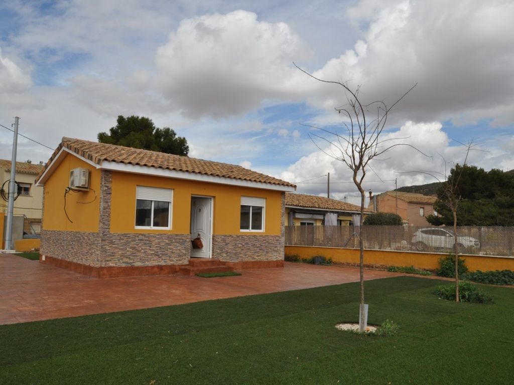 2 bed villa for sale in Pinoso, Alicante, Spain, £73,962 Zoopla