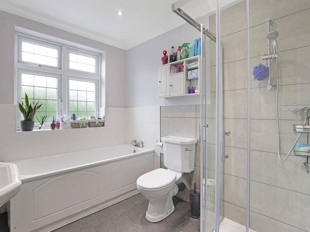 4 bed detached house for sale in Tycehurst Hill, Loughton IG10, £