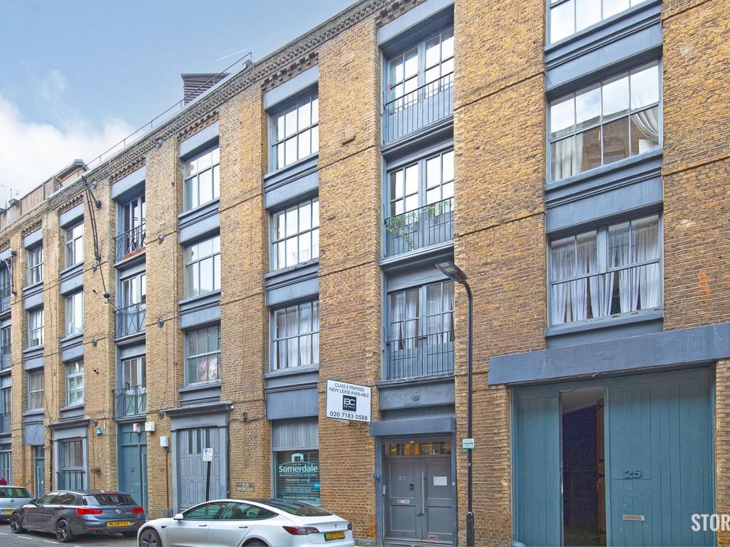Studio to rent in Phipp Street, Shoreditch, London EC2A, £1,700 pcm