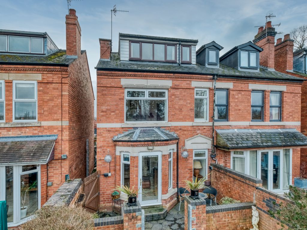 3 bed semidetached house for sale in Waterworks Road, Worcester WR1