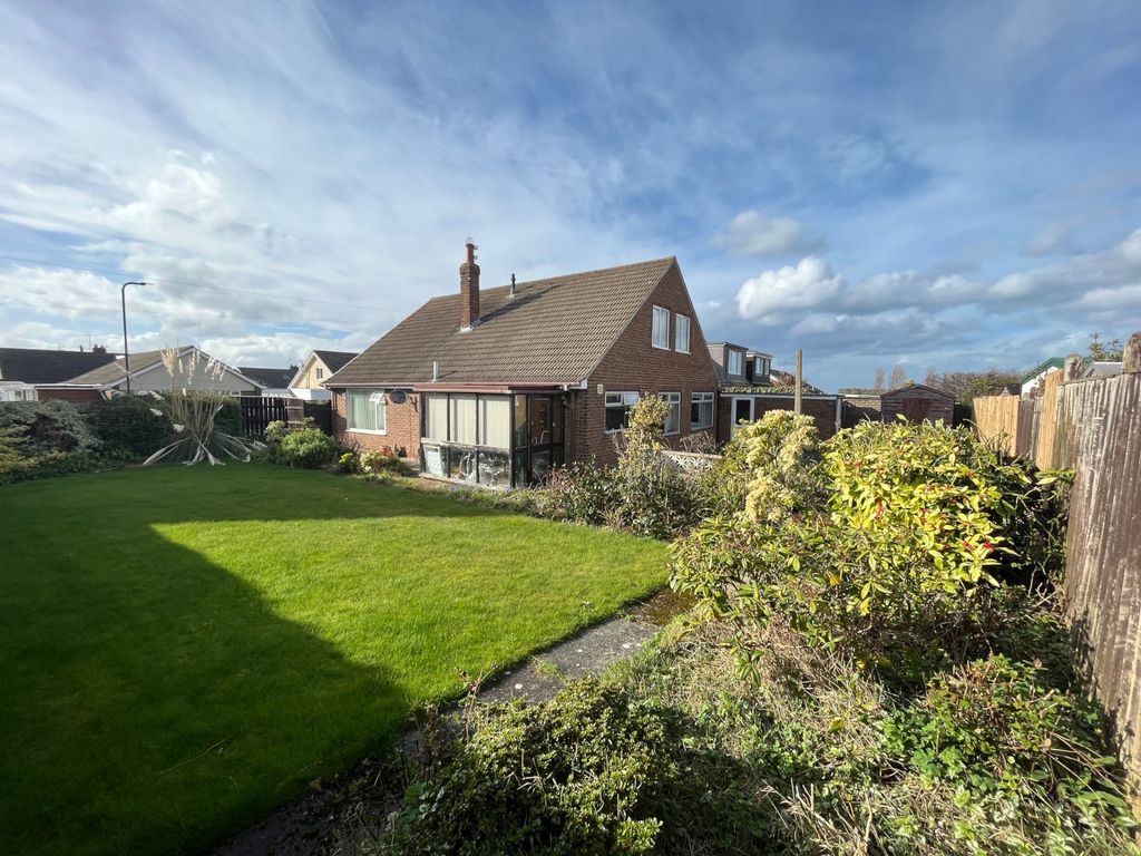 3 bed bungalow for sale in Avon Close, SkeltonInCleveland, Saltburn