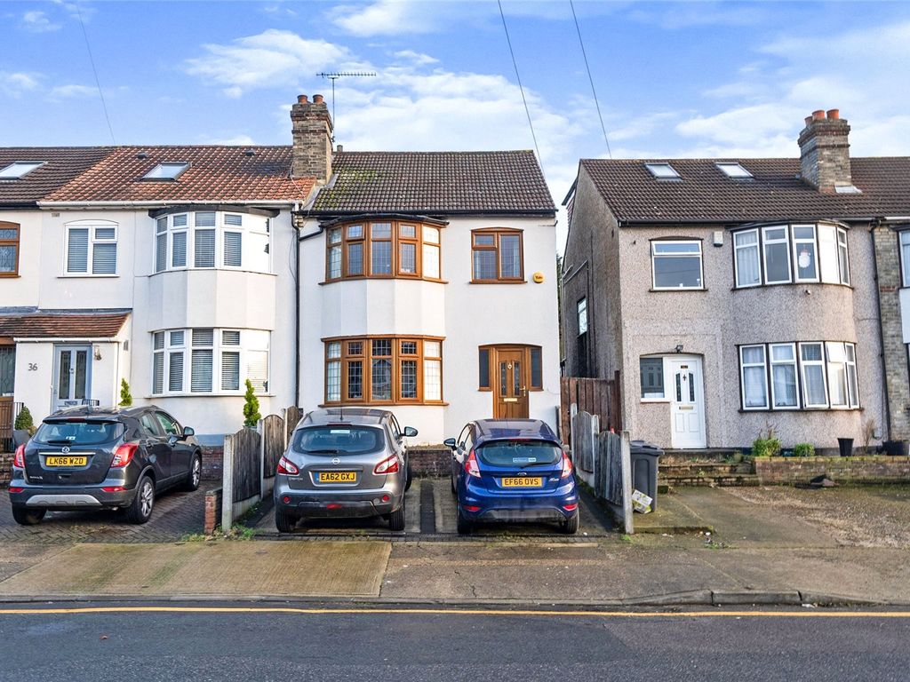 3 bed end terrace house for sale in Seymer Road, Romford RM1 Zoopla